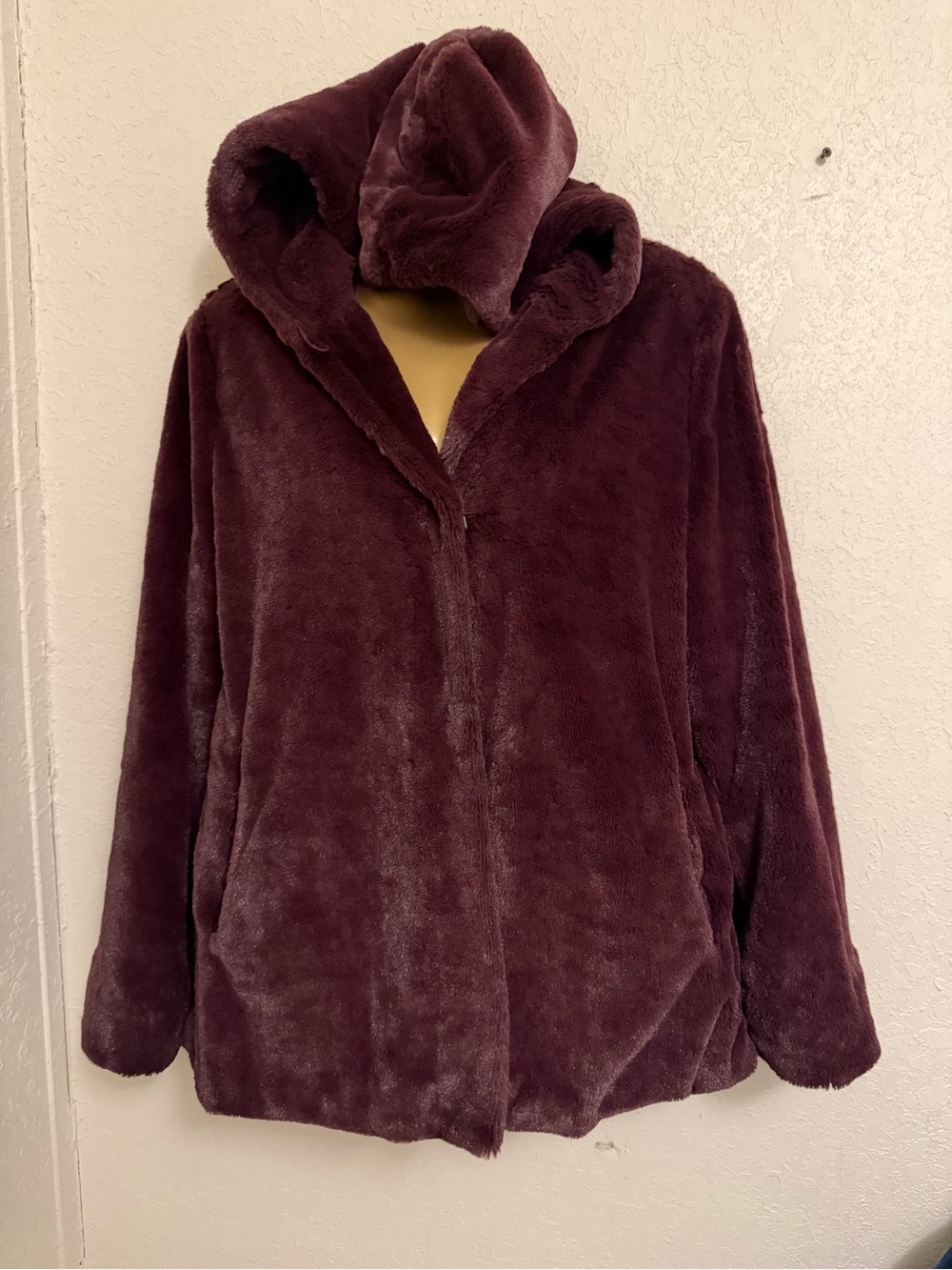 Dennis Basso Studio Faux Fur Coat Women’s M Purple Hooded Shawl Collar